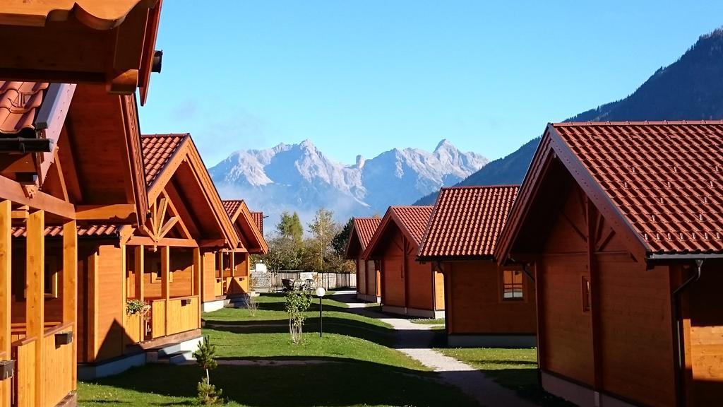 Hotel Feriendorf Oberreit Maishofen Exterior foto