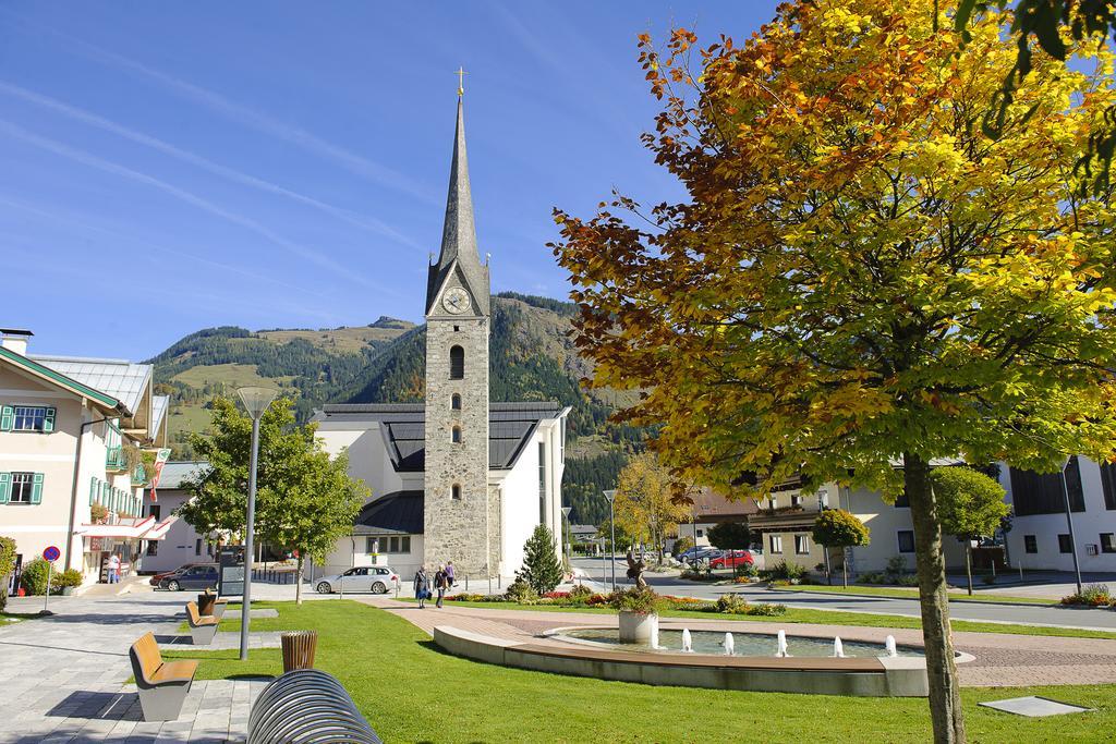 Hotel Feriendorf Oberreit Maishofen Exterior foto