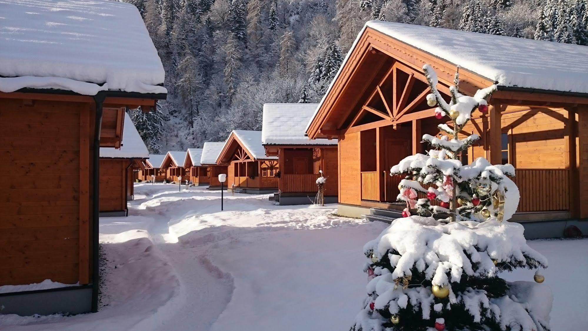 Hotel Feriendorf Oberreit Maishofen Exterior foto